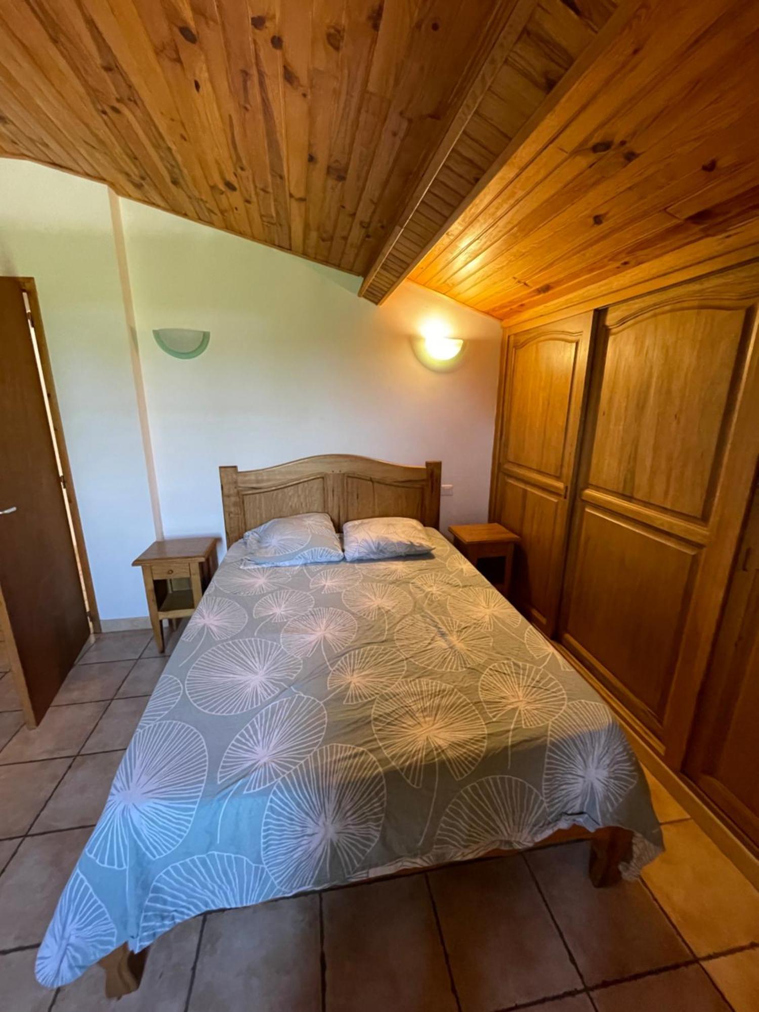 Les Prairies Mas Roux Guest House Raphèle Cameră foto