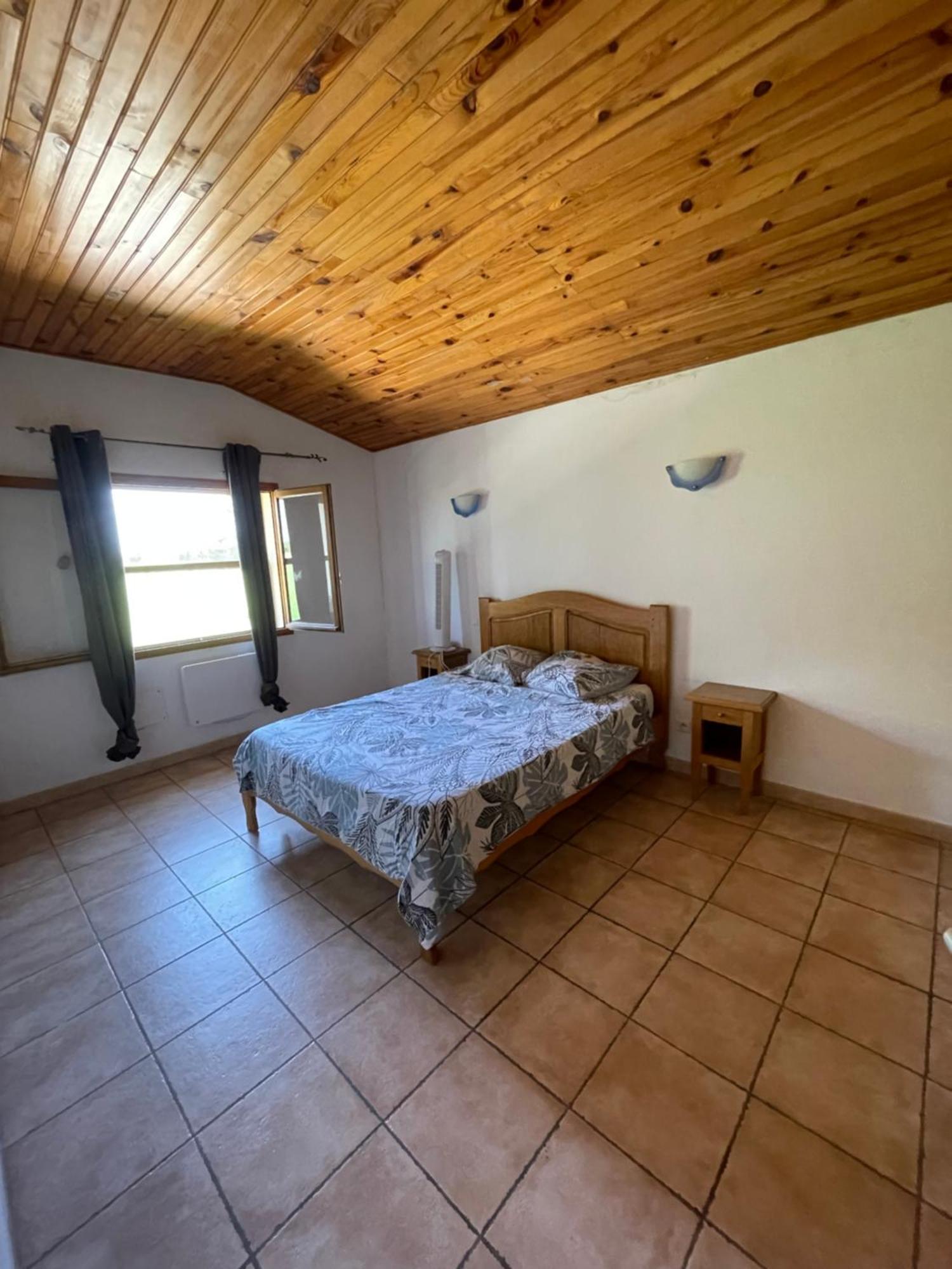 Les Prairies Mas Roux Guest House Raphèle Cameră foto