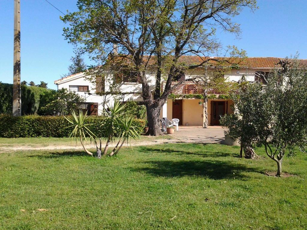 Les Prairies Mas Roux Guest House Raphèle Exterior foto